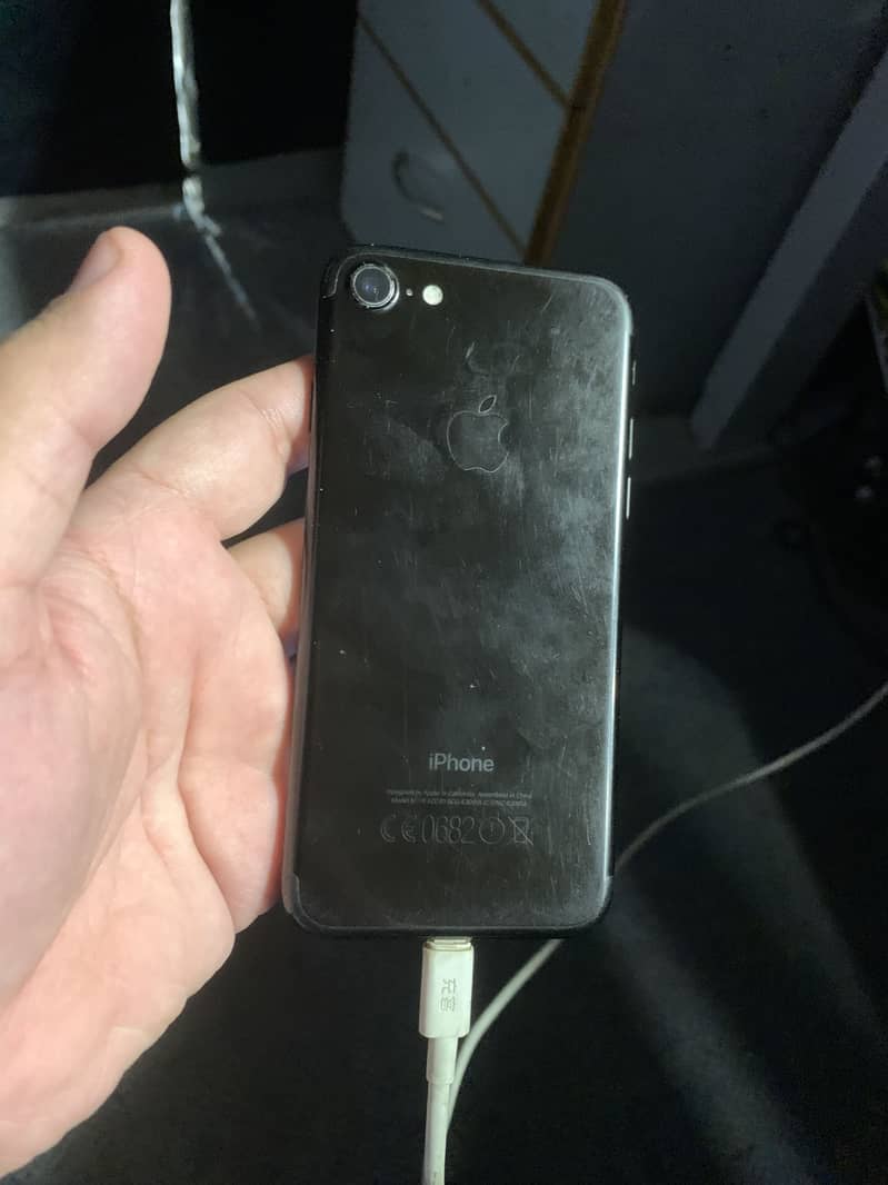 Apple iPhone 7 4