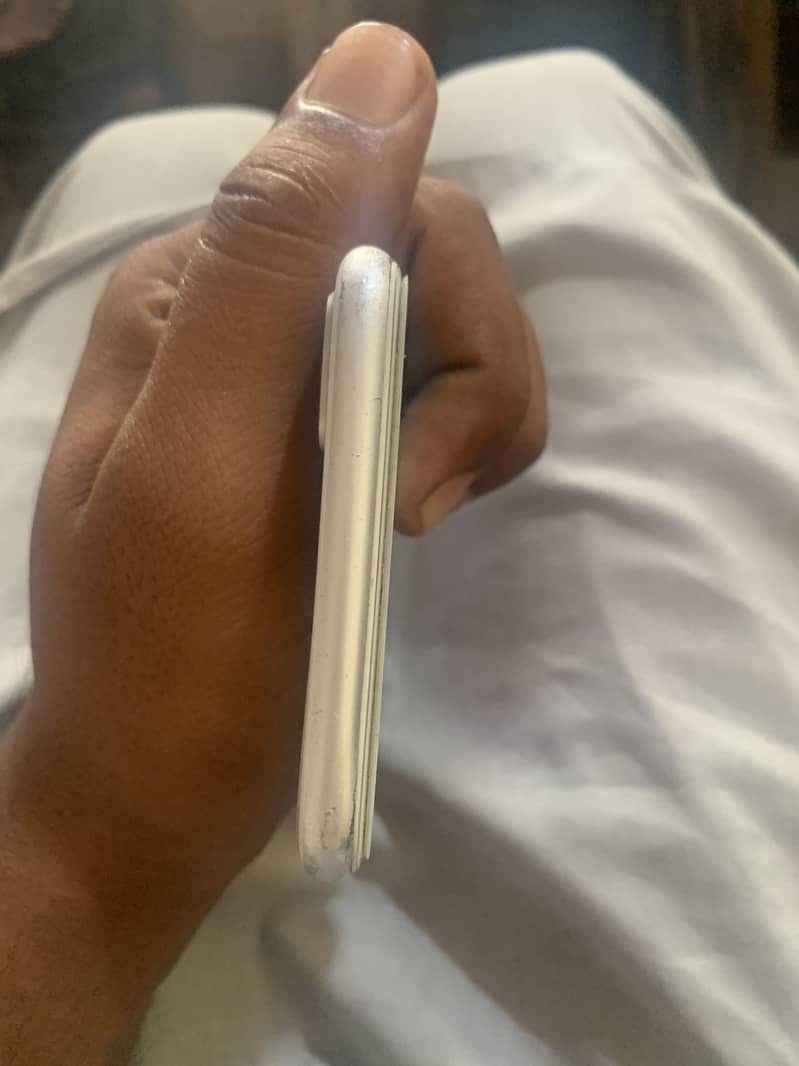 Apple iPhone 7 Plus 4