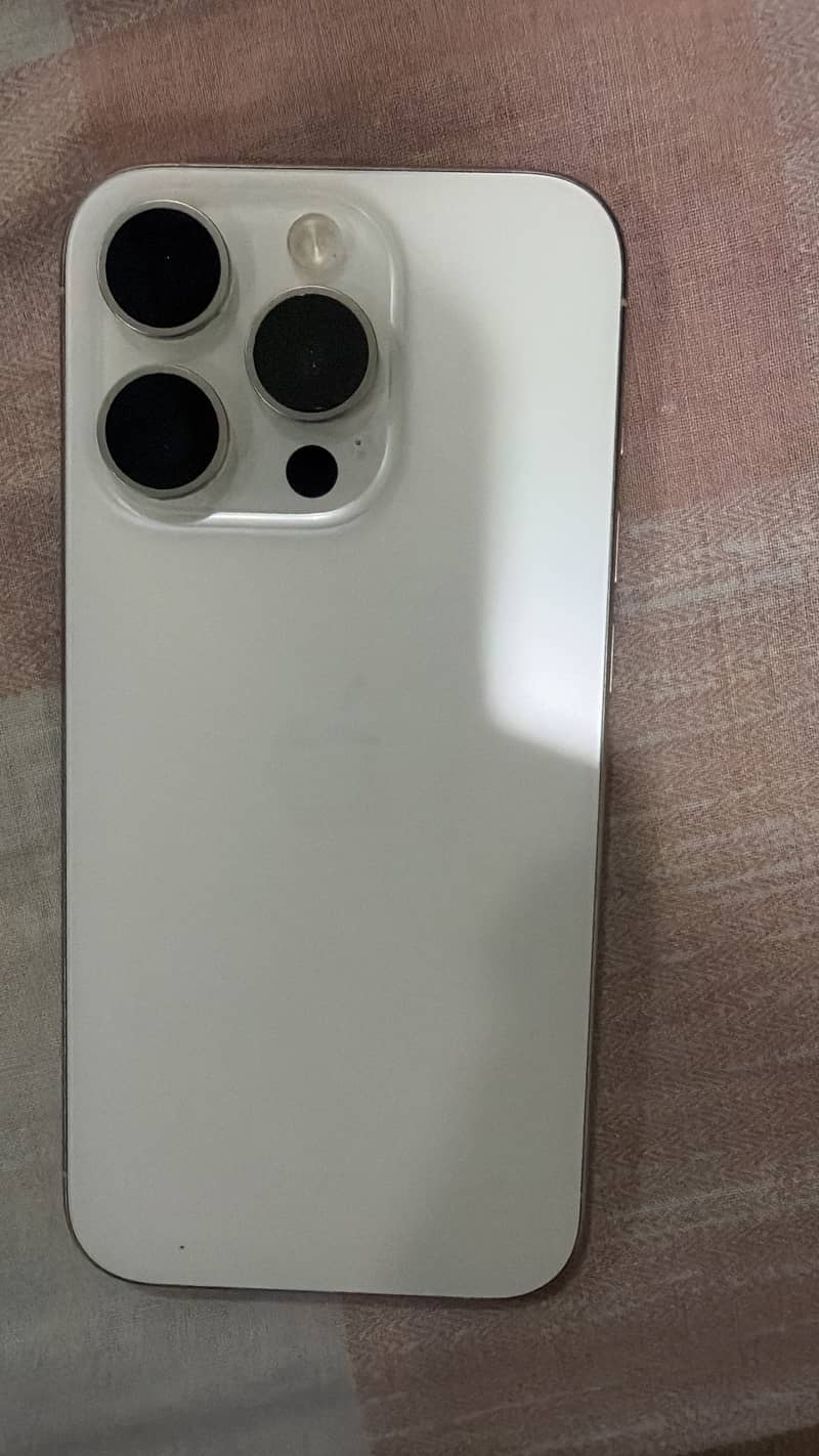 Apple iPhone 15 Pro 9