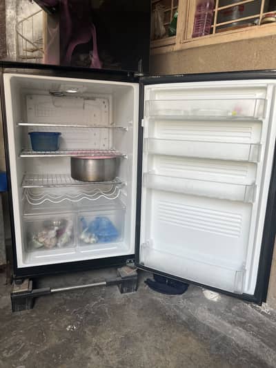 PEL refrigerator glass door