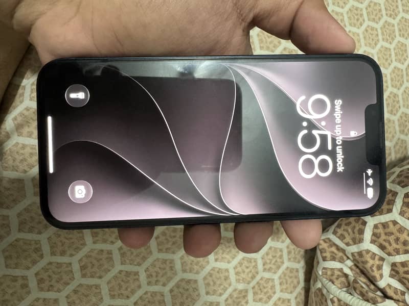 Apple iPhone 13 5