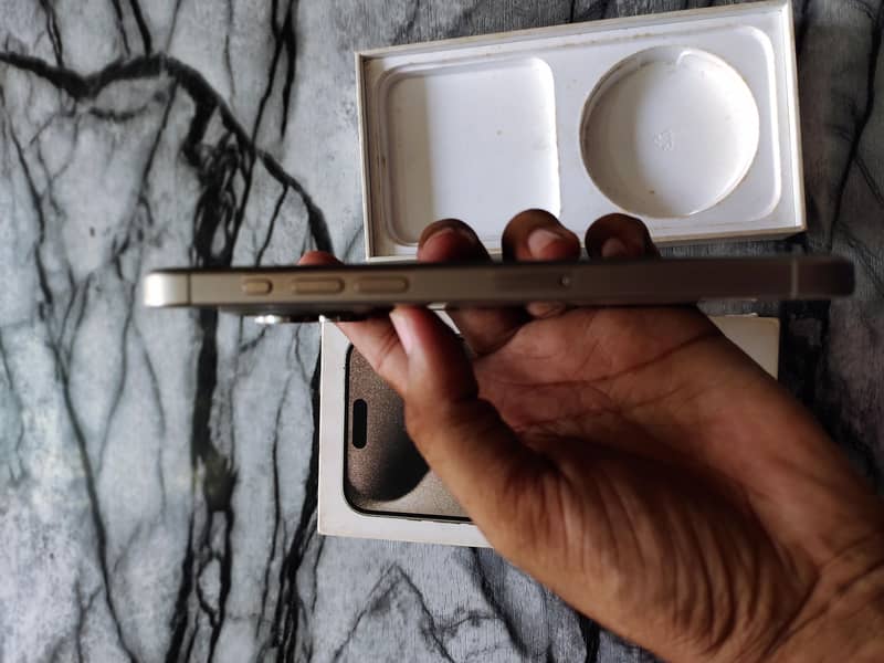 Apple iPhone 15 Pro Max 3