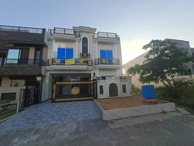Ideal House For sale In Jinnah Gardens Phase 1