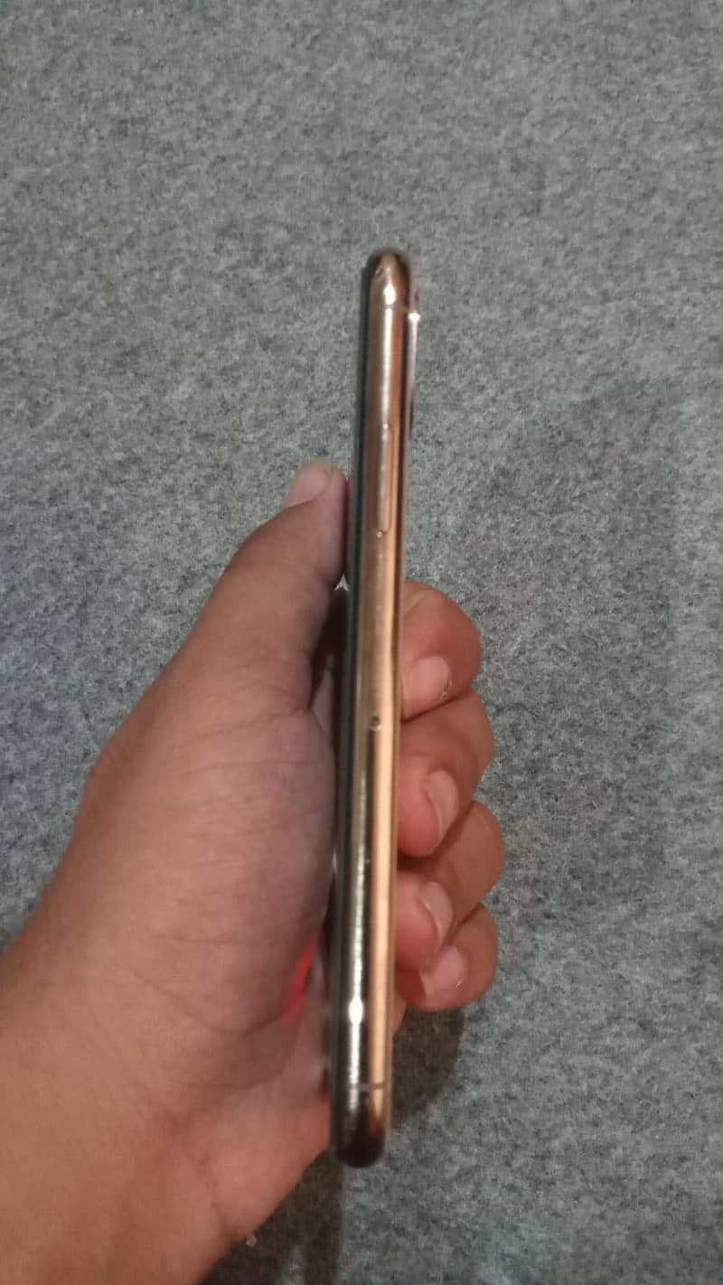 Apple iPhone XS 2