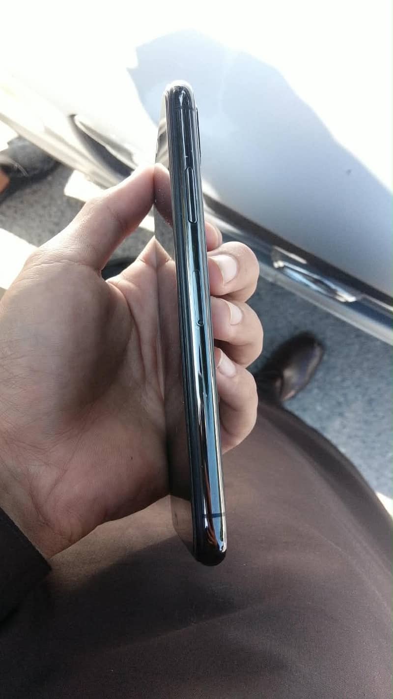 Apple iPhone X 2
