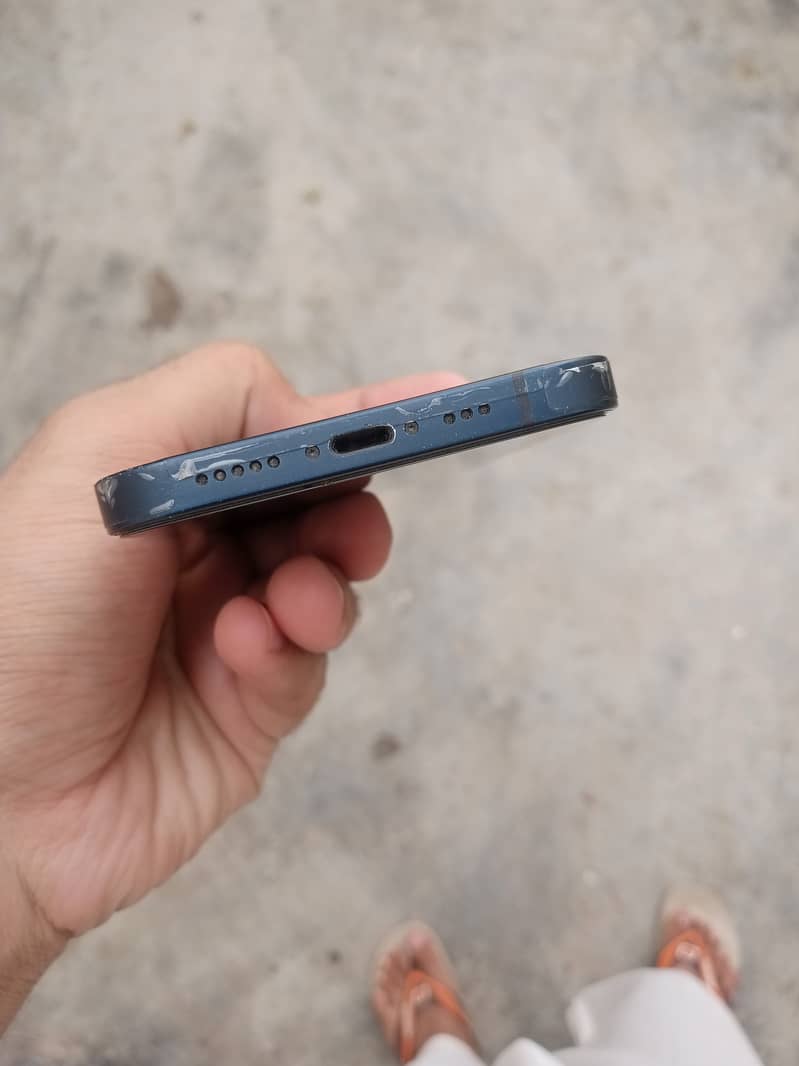 Apple iPhone 12 5