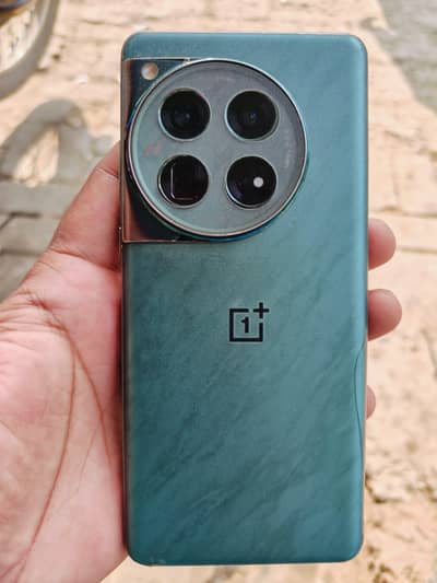 OnePlus 12