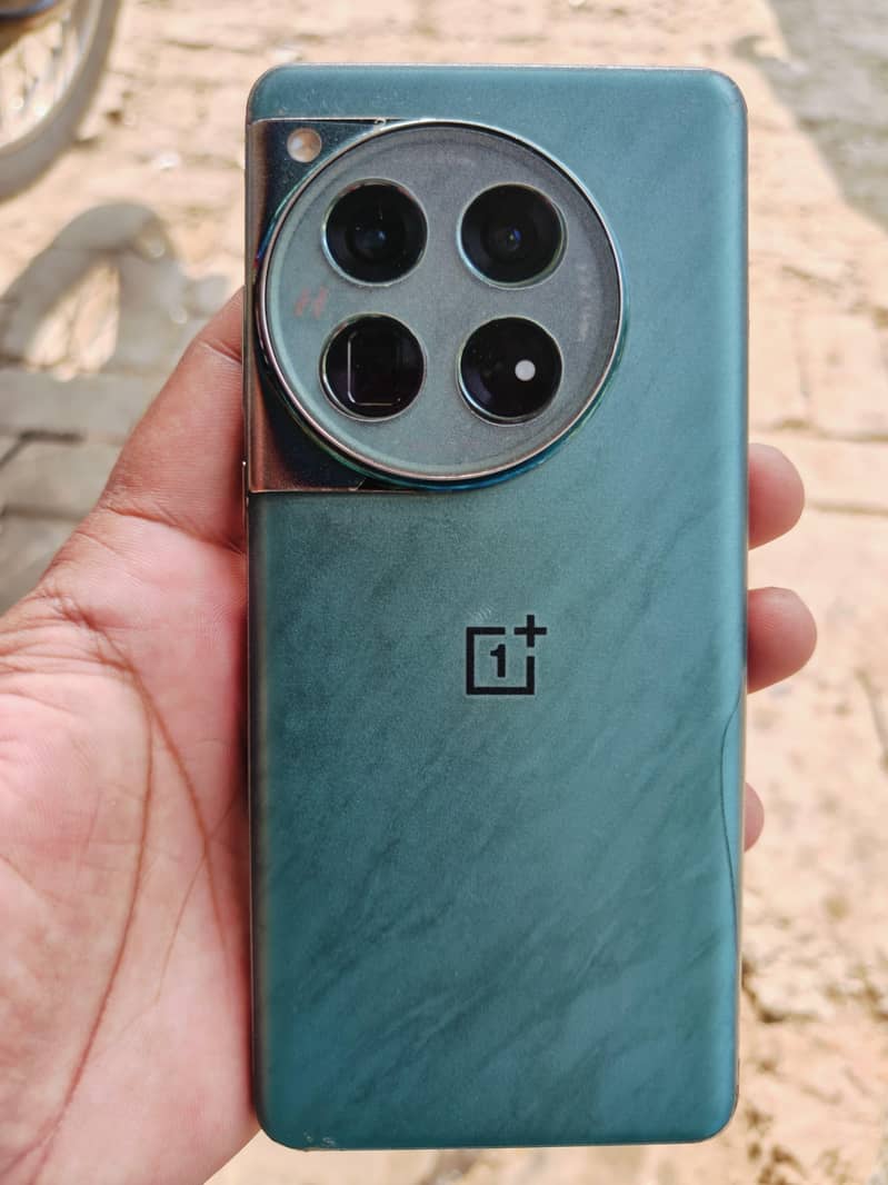 OnePlus 12 0