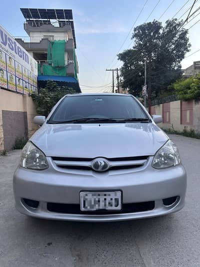 Toyota Platz 2003