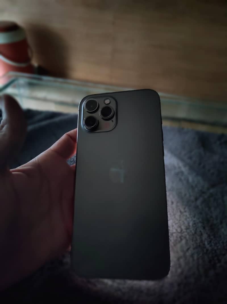 Apple iPhone 12 Pro Max 4