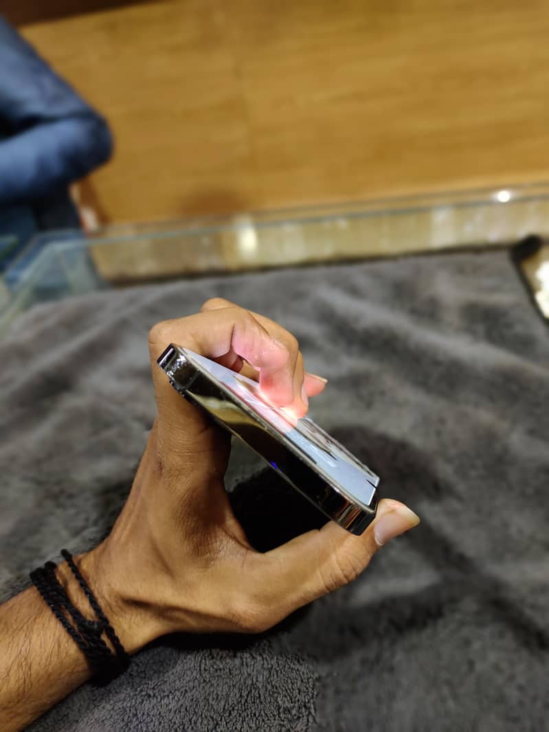 Apple iPhone 12 Pro Max 6