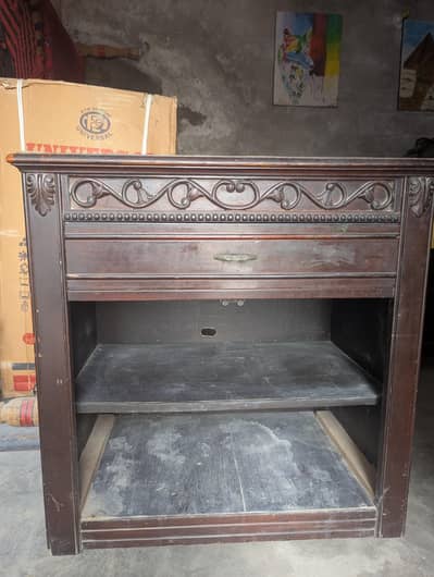 TV trawli  / computer table/ study table