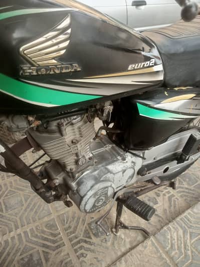 Honda CG 125 2014 Black and green