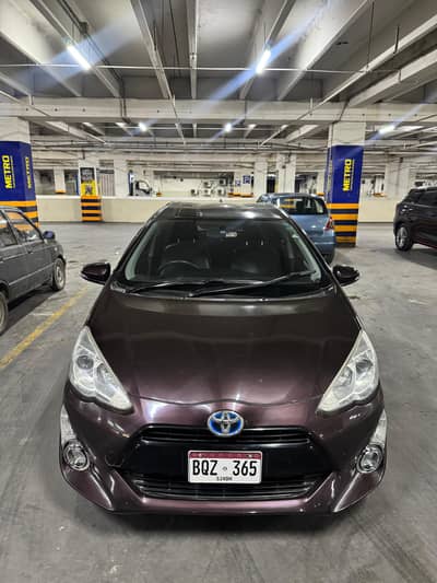 Toyota Aqua hybrid 2015 - Excellent condition