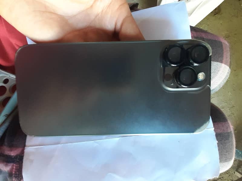 Apple iPhone 13 Pro Max 1