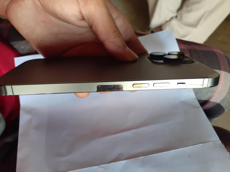 Apple iPhone 13 Pro Max 5