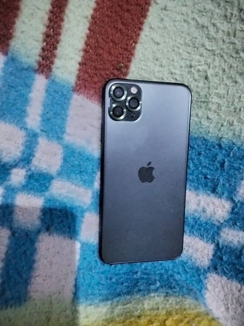 Apple iPhone 11 Pro Max 0