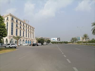 Corner Park View - Block C Residential Plot Sized 2 Kanal For sale