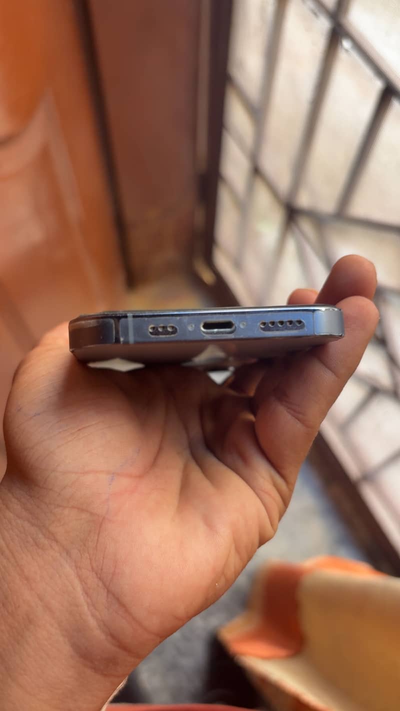 Apple iPhone 13 Pro 0