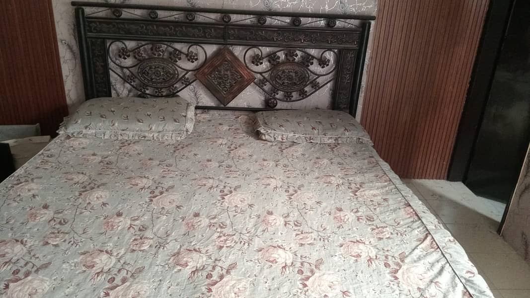 2 Double Bed 1 single Bed 0