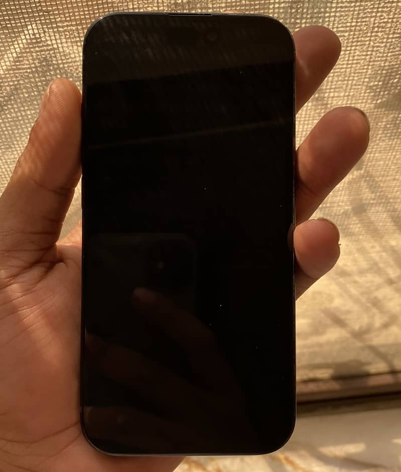 iPhone 15 2