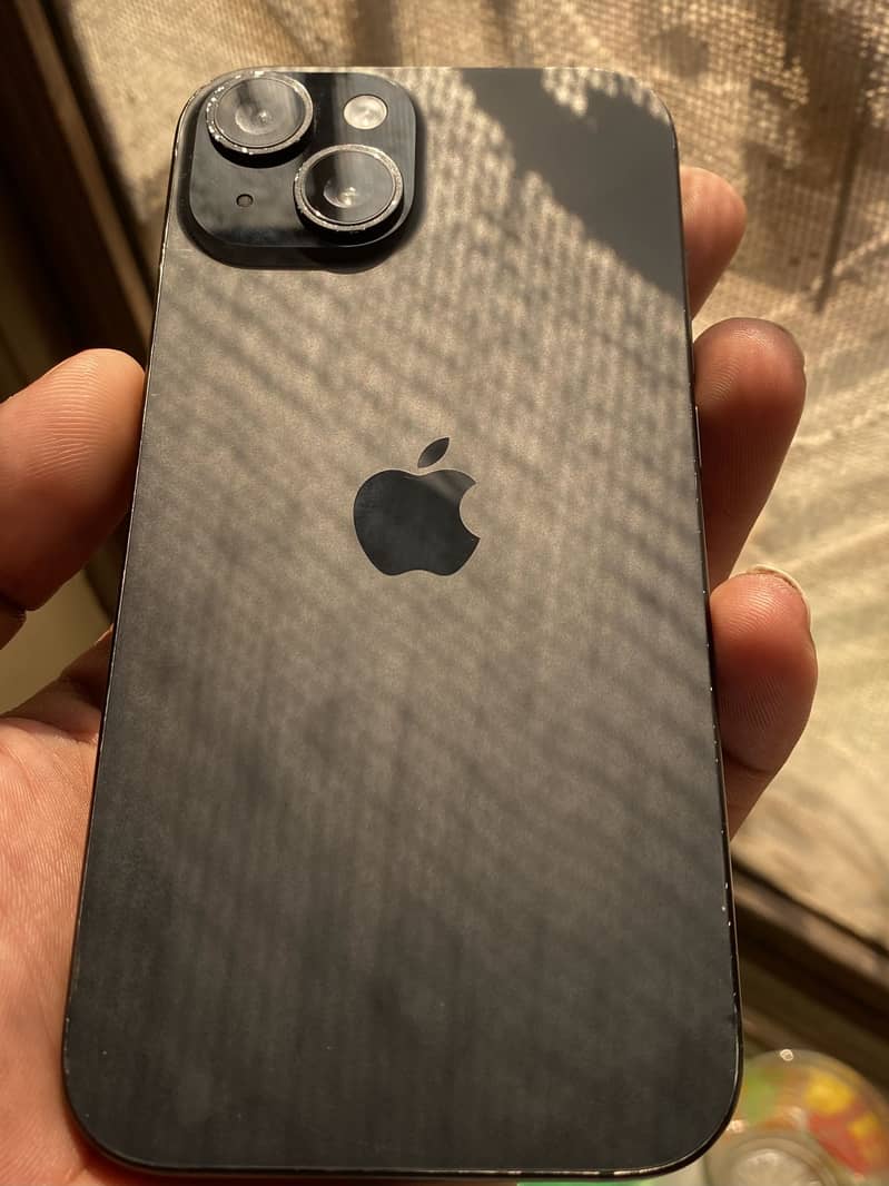 iPhone 15 3
