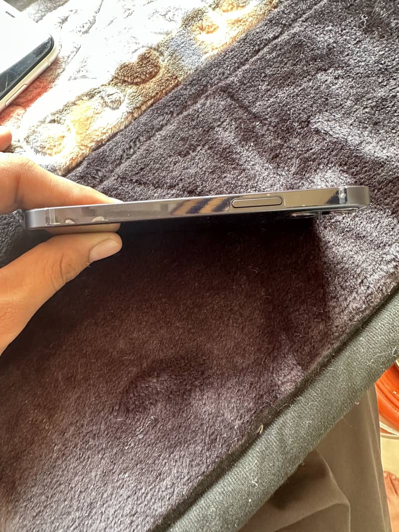 Apple iPhone 12 mini 3