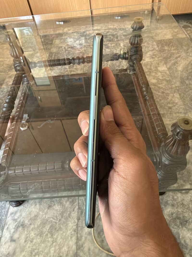 One Plus 10 Pro 1