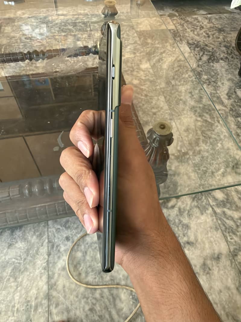 One Plus 10 Pro 3