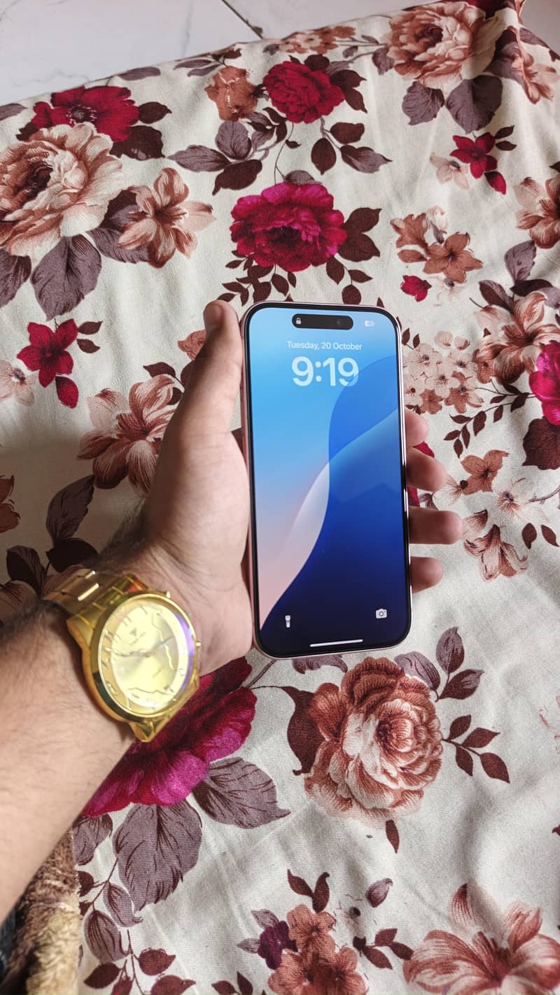 iphone 15 JV 1