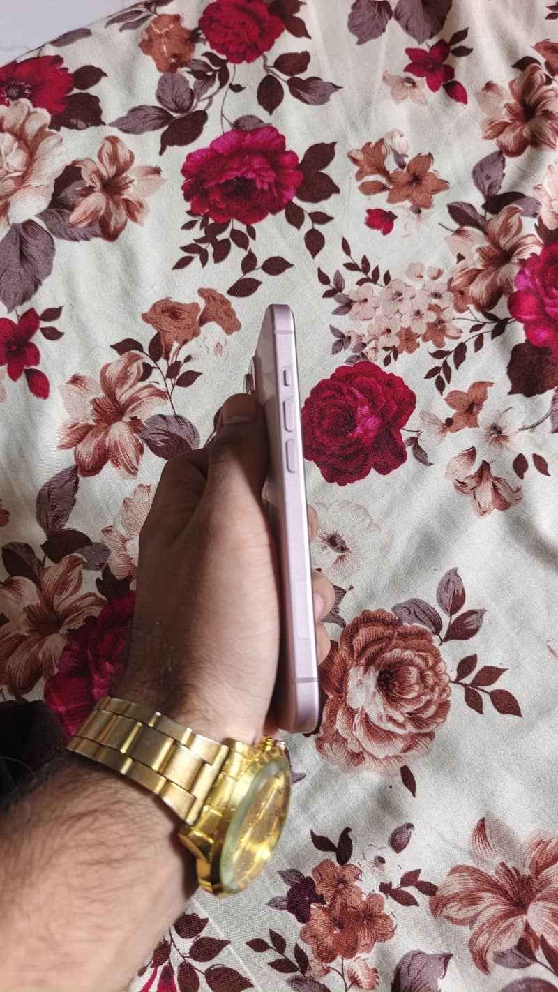 iphone 15 JV 5