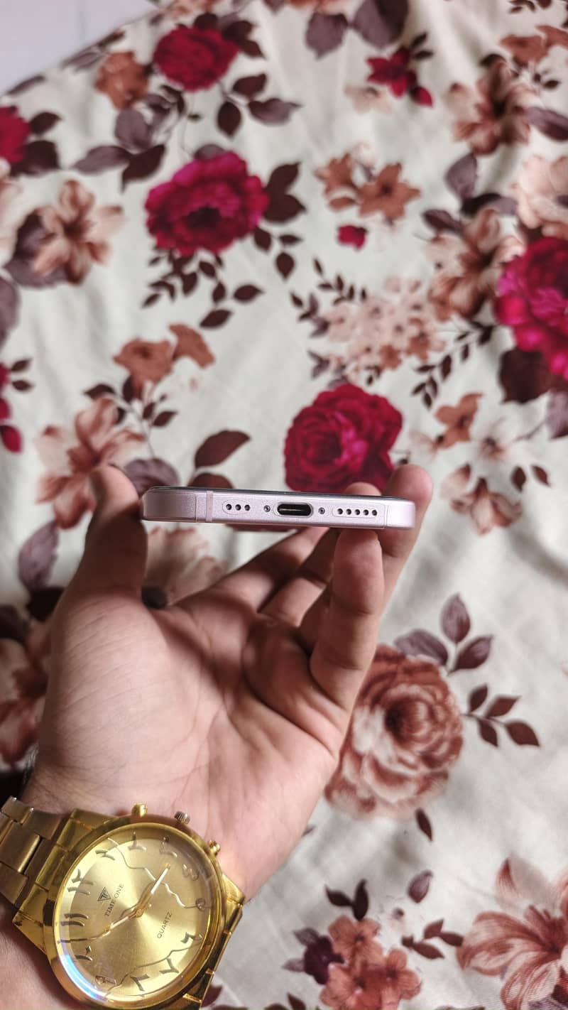 iphone 15 JV 6