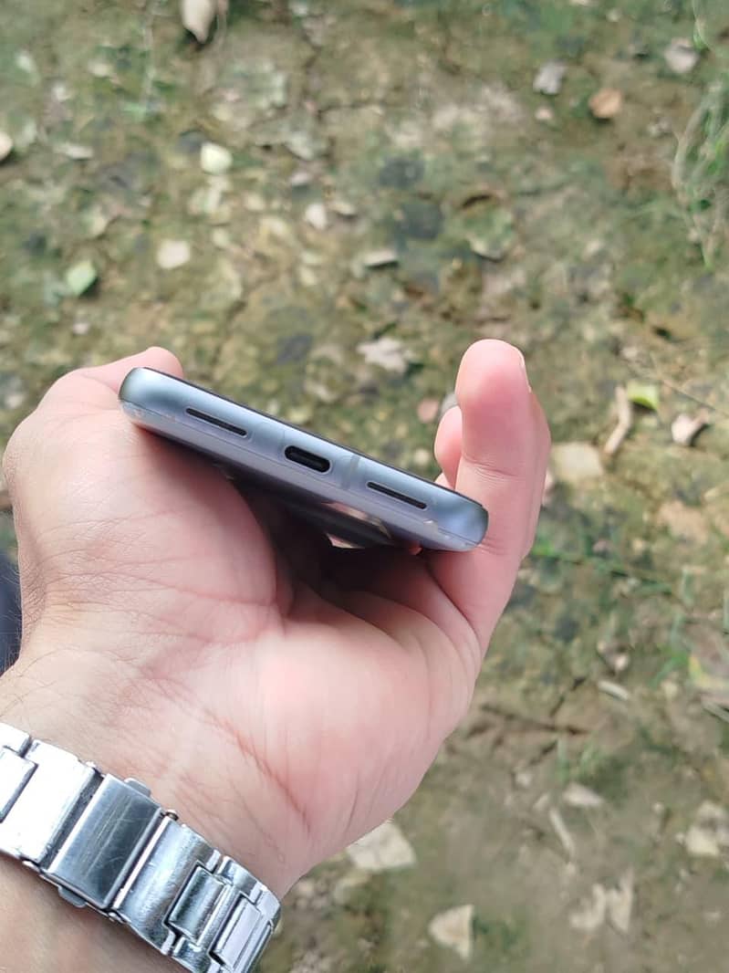Google Pixel 8 2