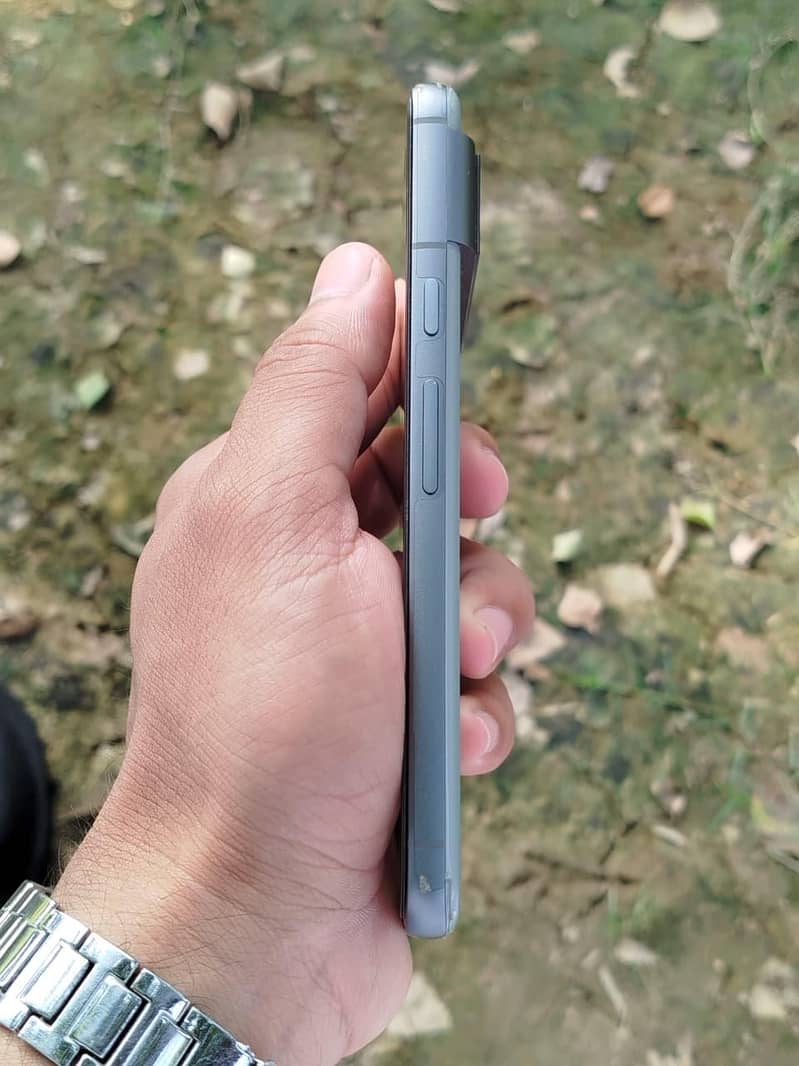 Google Pixel 8 3