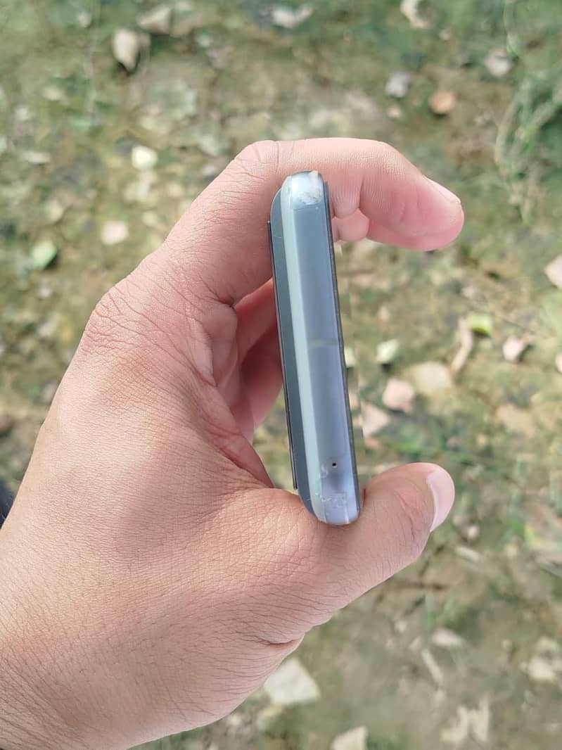 Google Pixel 8 5