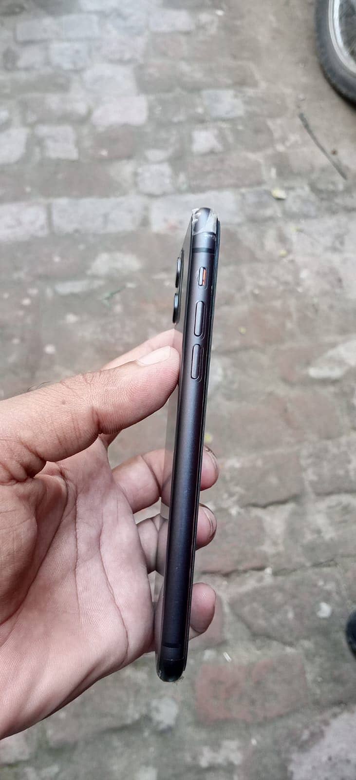Apple iPhone 11 3