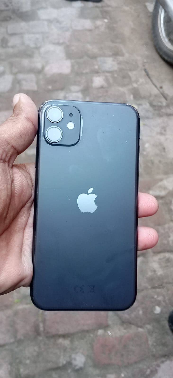 Apple iPhone 11 4