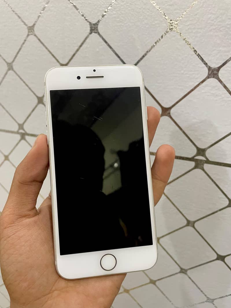 Apple iPhone 7 2