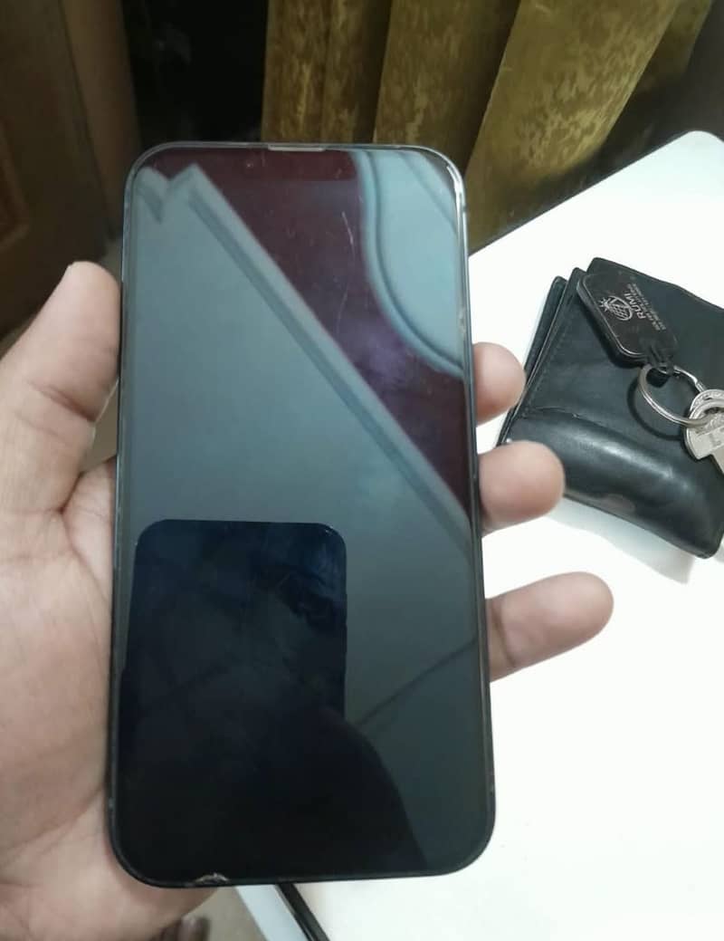 iPhone 13 jv 1