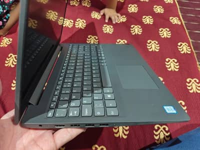 Dell Laptop| core i5 8th generation 8/256 touch screen 10/10 condition