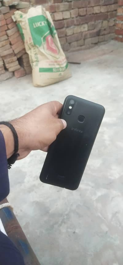 Infinix Smart 4 3gb 32gb with charger exchange possible