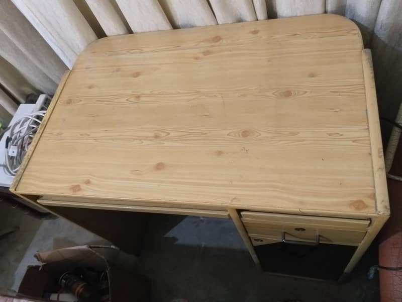 computer table 1