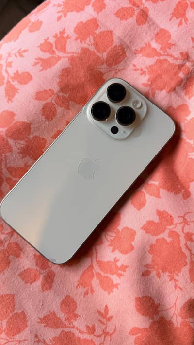 Apple iPhone 16 Pro