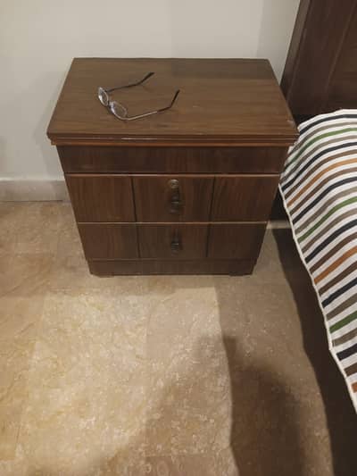 2 Single Beds with Mattresses + 1 Side Table