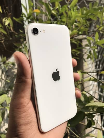Apple iPhone SE