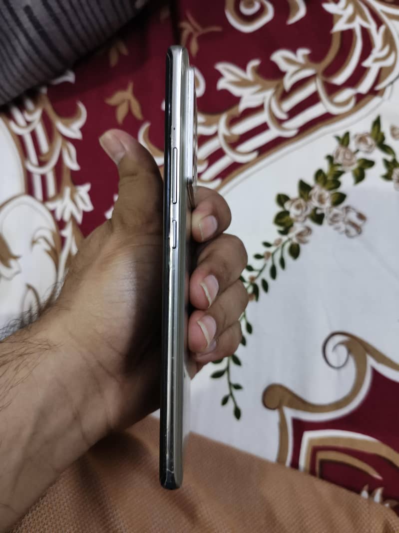 Infinix Note 40 Pro 3