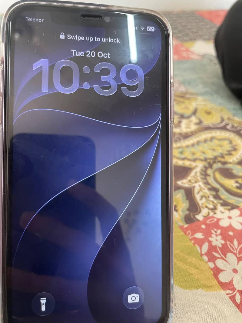 Apple iPhone 11 4