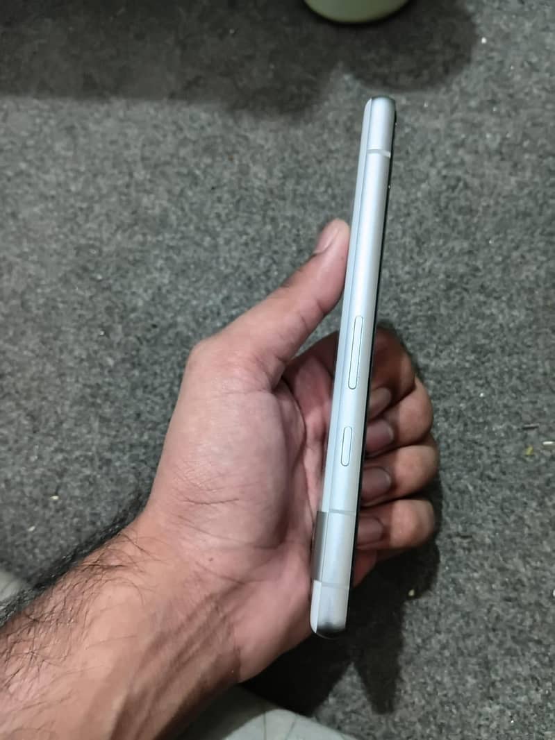 Google Pixel 7a 4