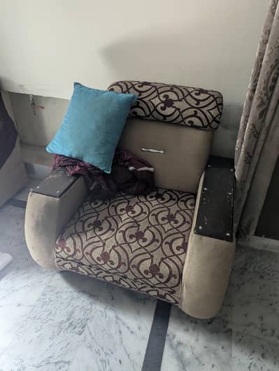 sofa set is for sale