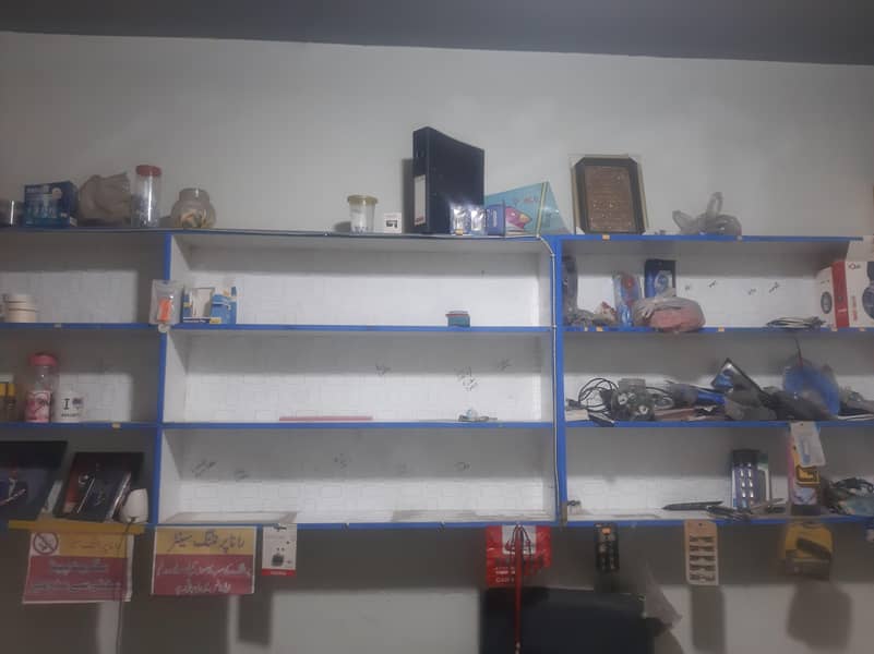 WALL RACKS 0